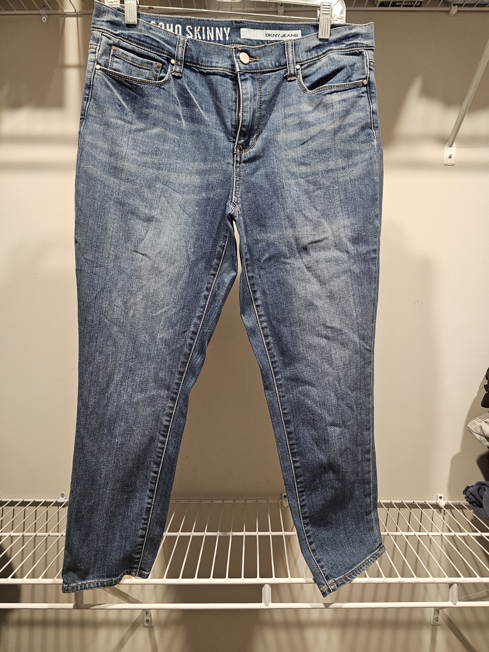 DKNY Women's Skinny Jeans in Medium Blue Wash